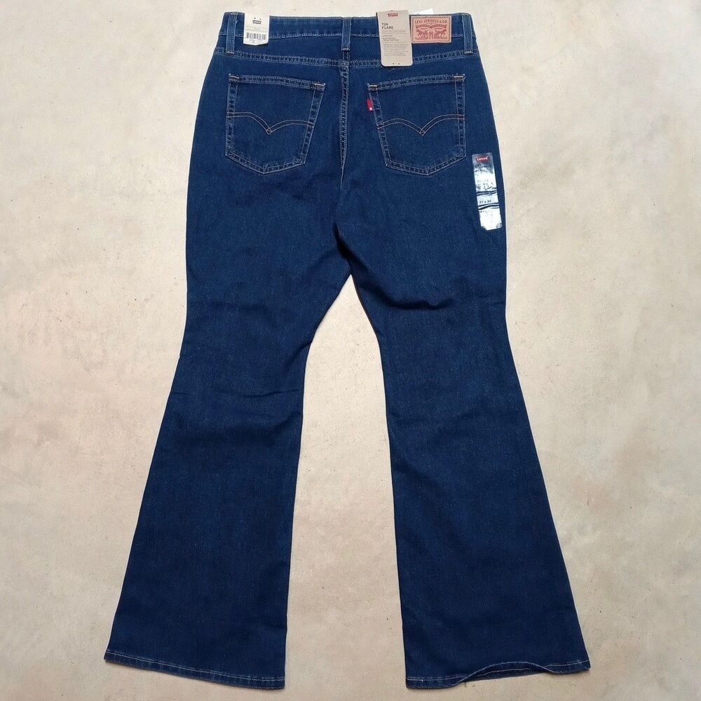 NWT Levi's 726 Flare Jeans Women's 31x30 Denim Bell Bottom High Rise Retro - Picture 1 of 13